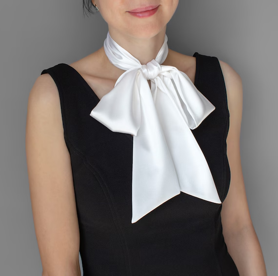 white silk scarves 1 微信图片 2025 08 25 172852 061
