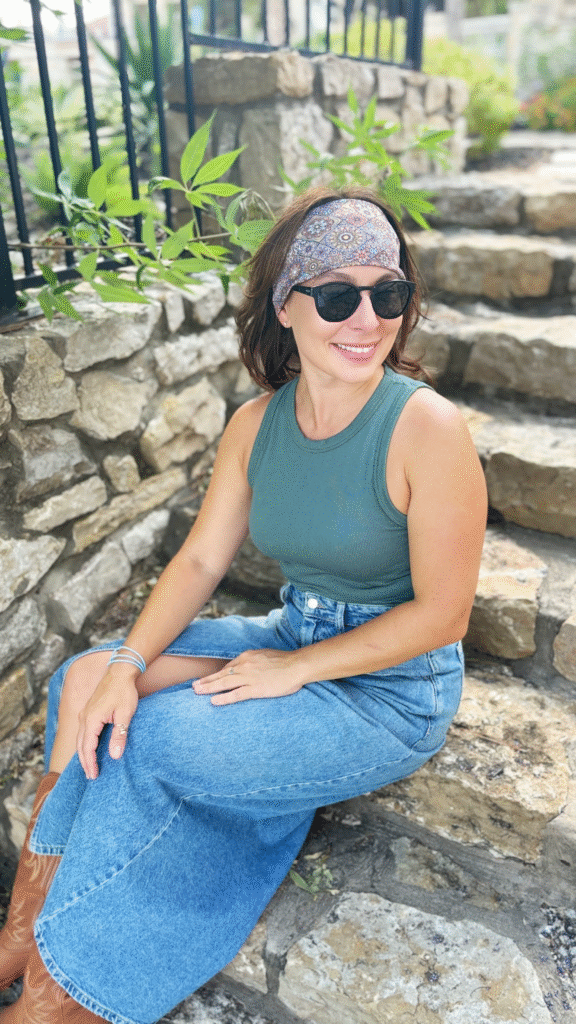 How to Wear a Headband with Short Hair: Your Signature Style Playbook 6 微信图片 2025 10 22 172114 838