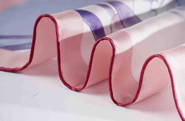 Sourcing Custom Silk Scarves & Bandanas from China: A Buyer’s Guide to Avoiding Pitfalls and Maximizing Margins 4 Close up of our premium Hand Rolled Hem stitched by artisans