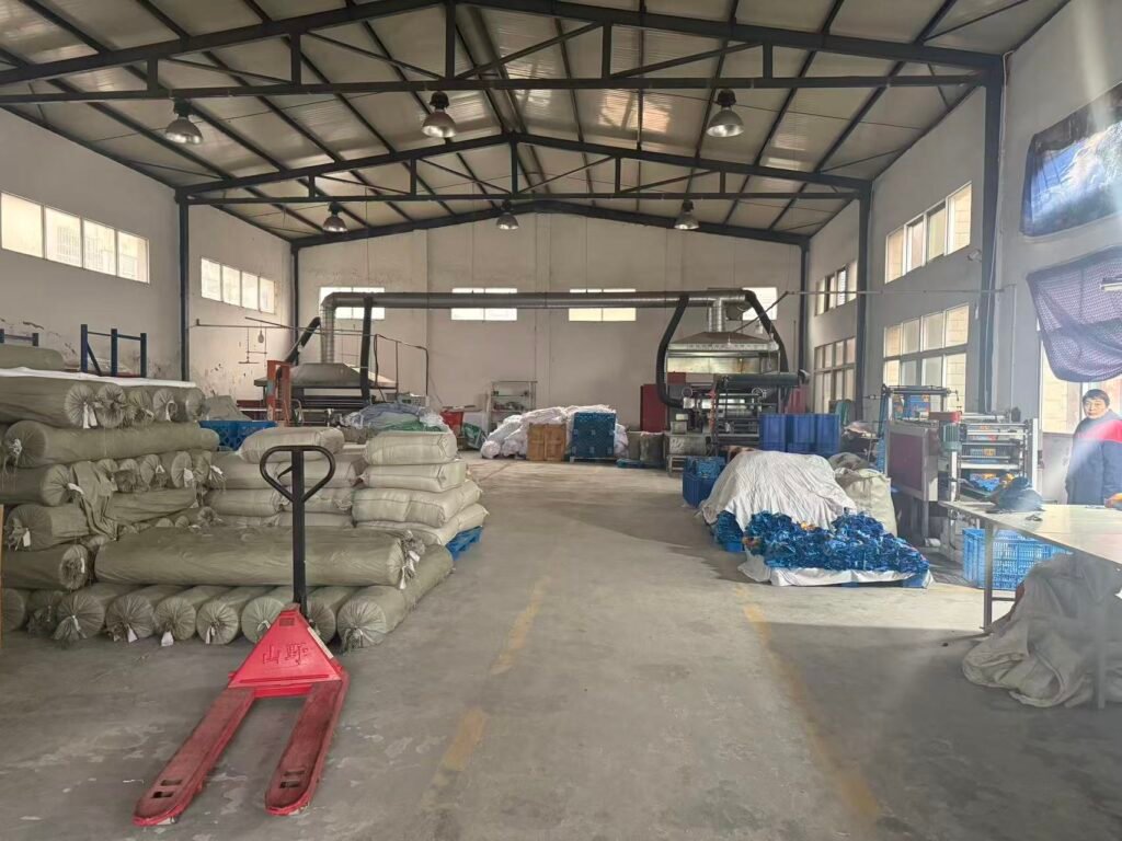 Why Large Square Silk Scarves Are Trending in 2025: A Manufacturer’s Market Analysis 5 微信图片 20251212134203 773 10